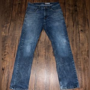 Wranglers Slim Straight Jeans